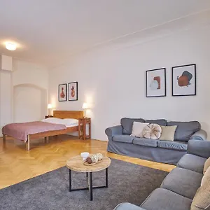  Apart-hotel Charles Bridge
