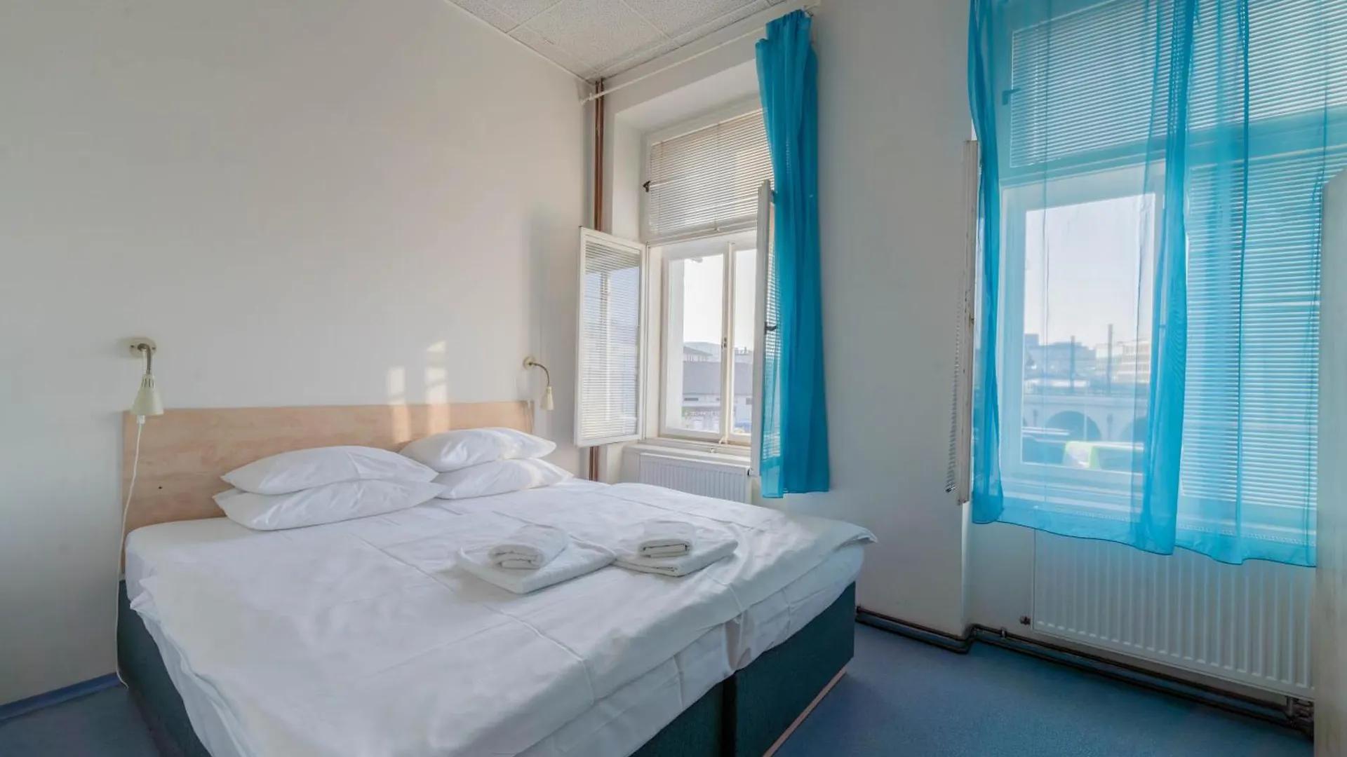 Drunken Monkey Hostel Praga República Checa
